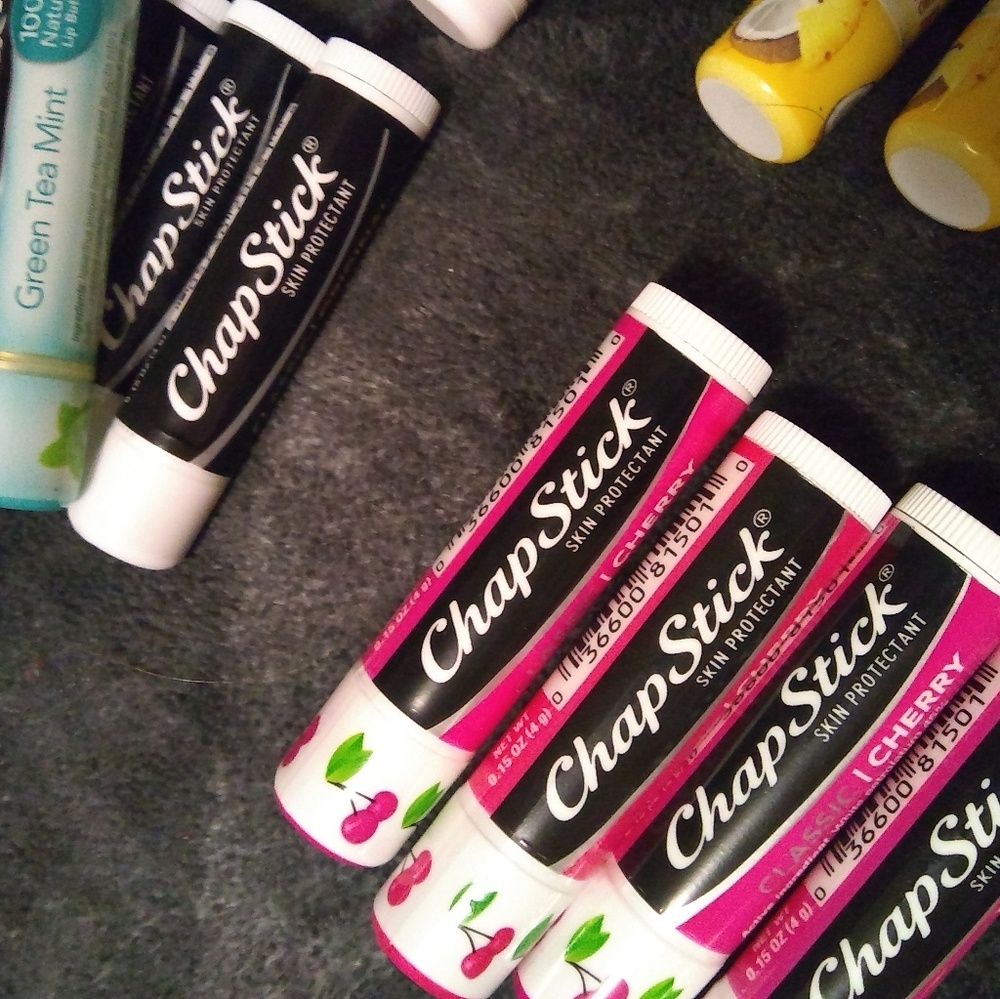 Brand New 41 Piece Lip & Hair Care Bundle - Picture 3 of 8